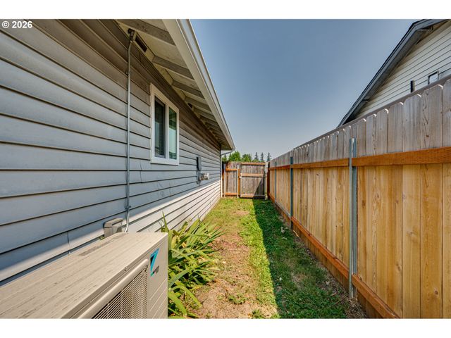 513 Se 10TH St, Battle Ground, WA 98604