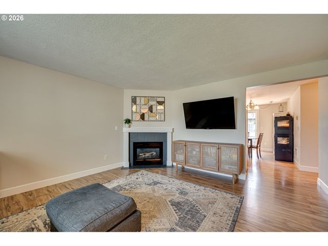 513 Se 10TH St, Battle Ground, WA 98604