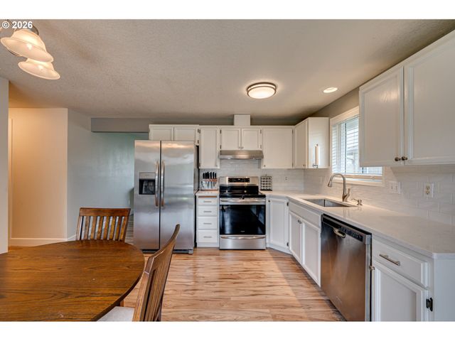 513 Se 10TH St, Battle Ground, WA 98604