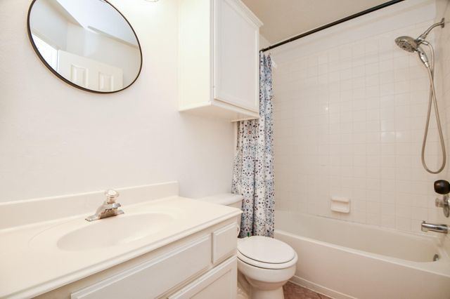 535 Avery Drive, Sugar Land, TX 77479