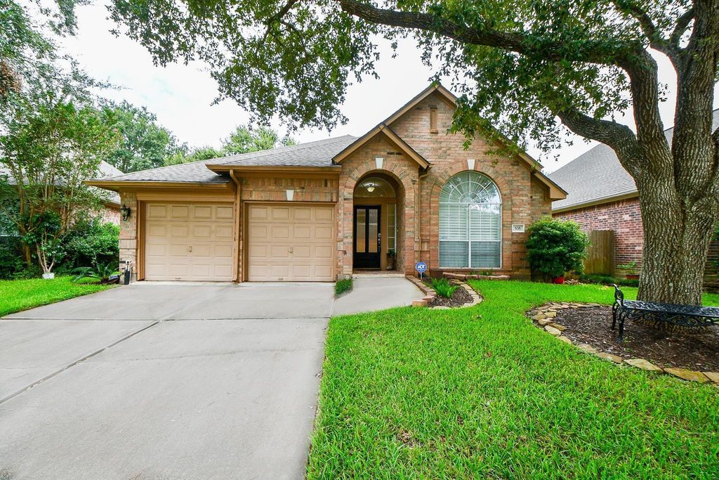 535 Avery Drive, Sugar Land, TX 77479