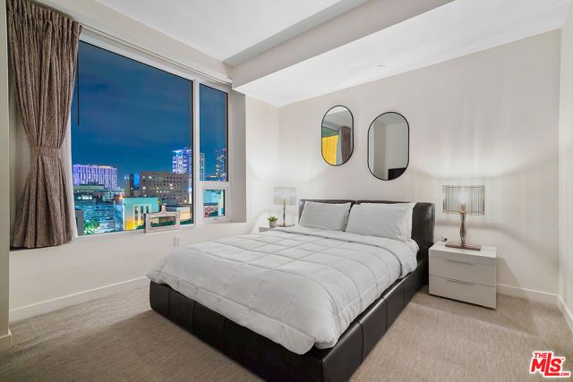 1050 S GRAND Avenue 901, Los Angeles, CA 90015