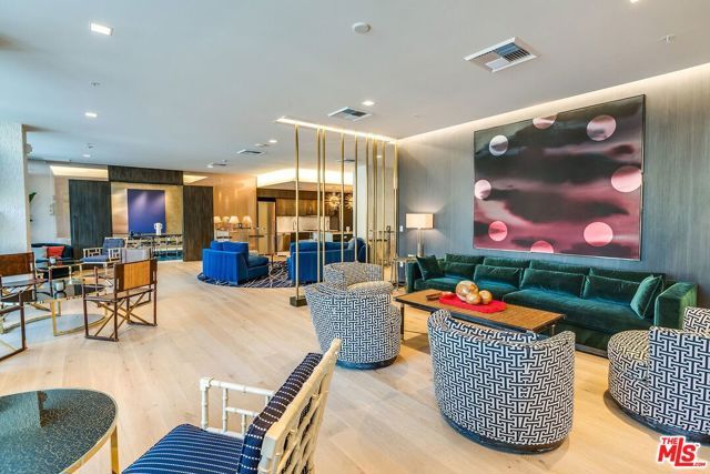 1050 S GRAND Avenue 901, Los Angeles, CA 90015