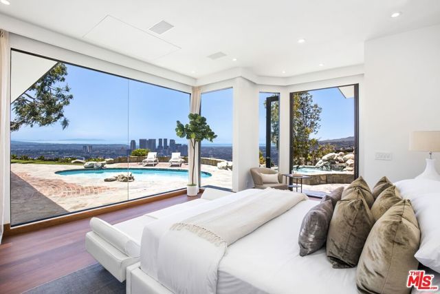 9302 Nightingale Drive, Los Angeles, CA 90069