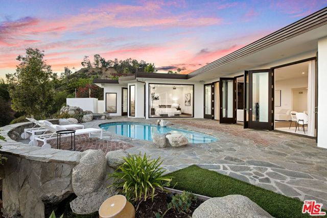 9302 Nightingale Drive, Los Angeles, CA 90069