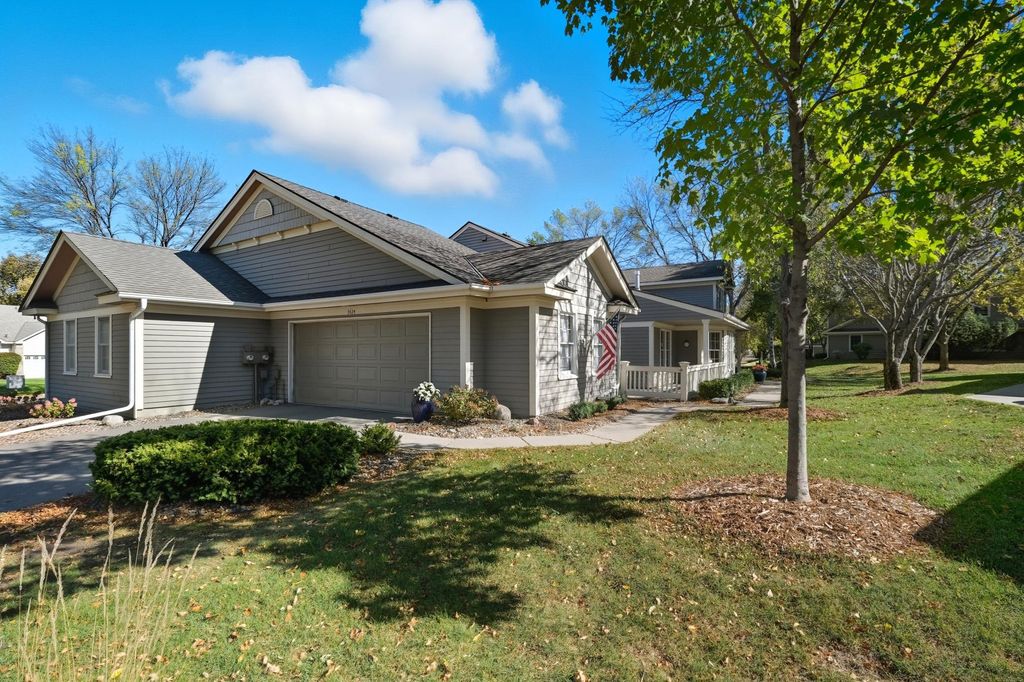 3424 Ivy Court, Eagan, MN 55123