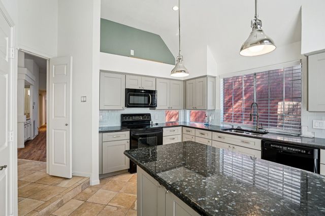 401 Dakota Trail, Irving, TX 75063