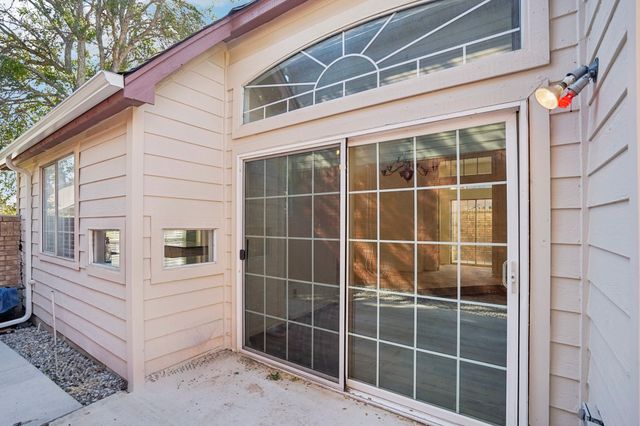 401 Dakota Trail, Irving, TX 75063