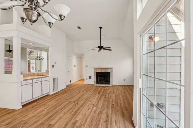 401 Dakota Trail, Irving, TX 75063