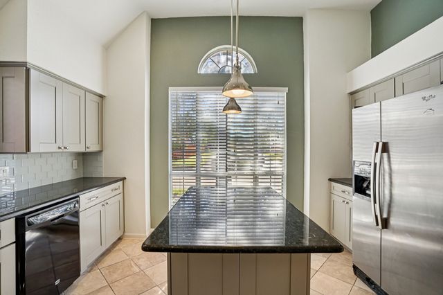 401 Dakota Trail, Irving, TX 75063