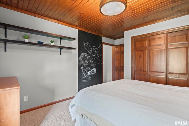 1850 E BARBER Road, Sherman, IL 62684