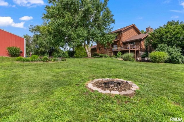 1850 E BARBER Road, Sherman, IL 62684