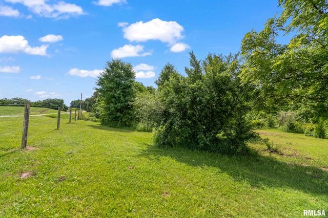 1850 E BARBER Road, Sherman, IL 62684