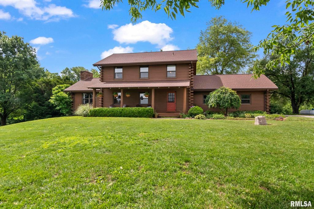 1850 E BARBER Road, Sherman, IL 62684
