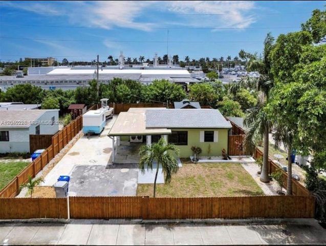 2730 NE 16th Avenue, Pompano Beach, FL 33064