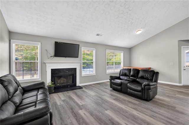 105 Prestwyck Oak Place, Lawrenceville, GA 30043