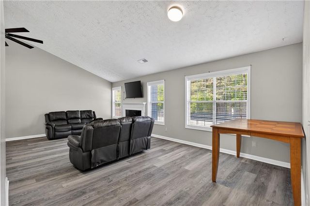 105 Prestwyck Oak Place, Lawrenceville, GA 30043