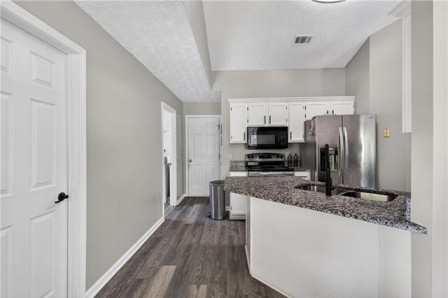 105 Prestwyck Oak Place, Lawrenceville, GA 30043