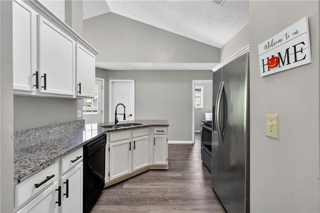 105 Prestwyck Oak Place, Lawrenceville, GA 30043
