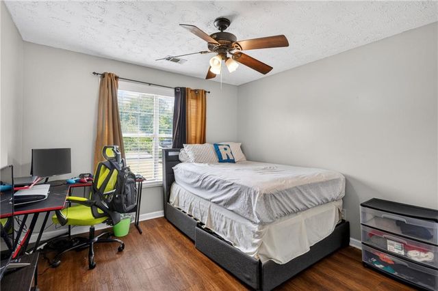 105 Prestwyck Oak Place, Lawrenceville, GA 30043