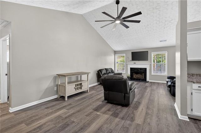 105 Prestwyck Oak Place, Lawrenceville, GA 30043