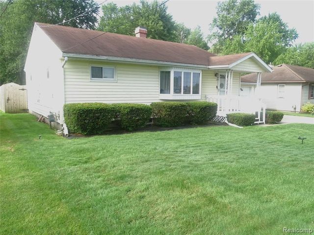 4694 King Road, Saginaw, MI 48601