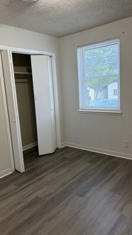 443 Cedarmont Dr, Nashville, TN 37211