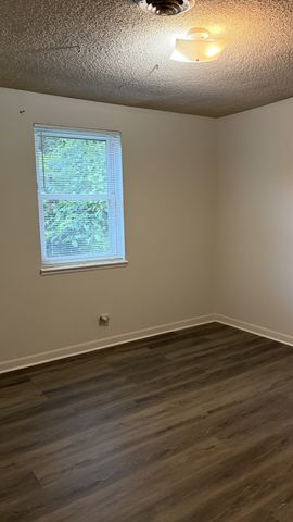 443 Cedarmont Dr, Nashville, TN 37211