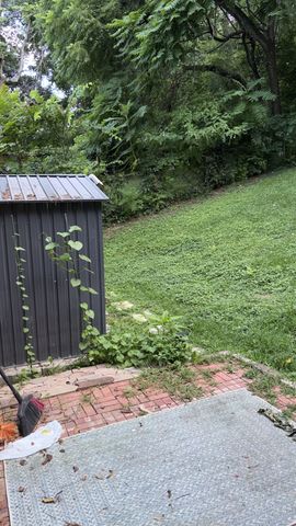 443 Cedarmont Dr, Nashville, TN 37211