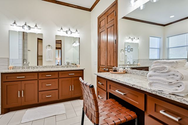 811 Mallard Pointe Drive, Grand Prairie, TX 75104