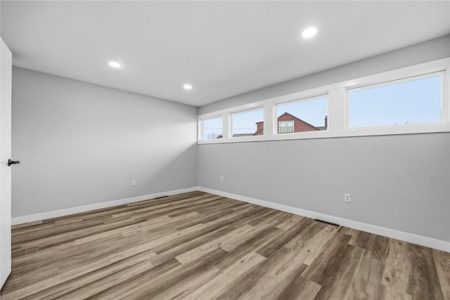 4245 1st Avenue SE B, Cedar Rapids, IA 52402