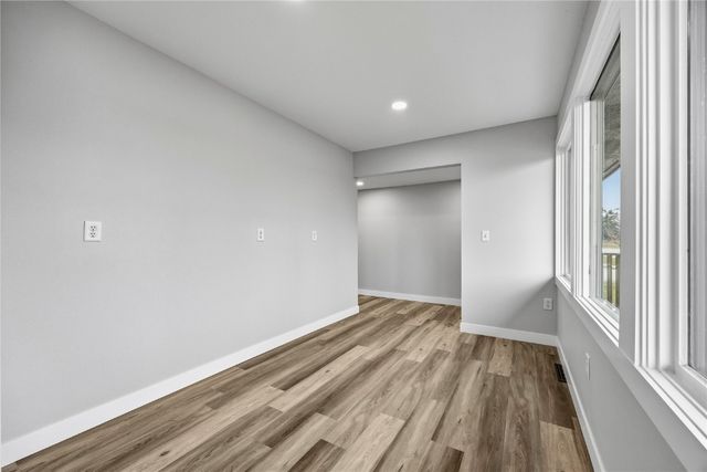 4245 1st Avenue SE B, Cedar Rapids, IA 52402