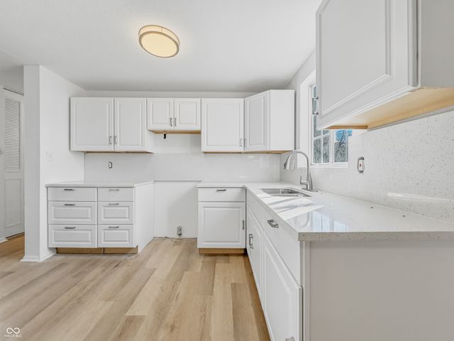 2644 Fairhaven Drive, Indianapolis, IN 46229