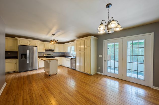 1203 Highway 49, Erin, TN 37061