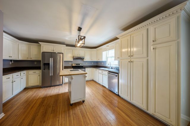 1203 Highway 49, Erin, TN 37061