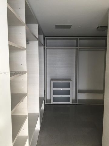 88 SW 7th St 3711, Miami, FL 33130