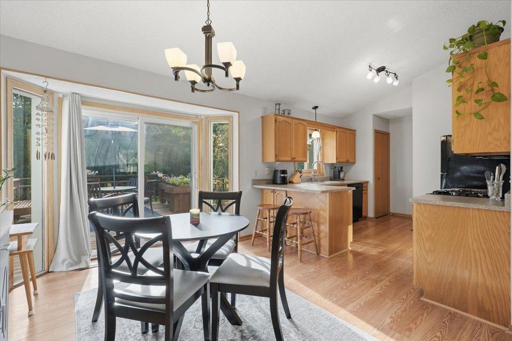 558 Hyde Avenue N, Mahtomedi, MN 55115 — photo 4