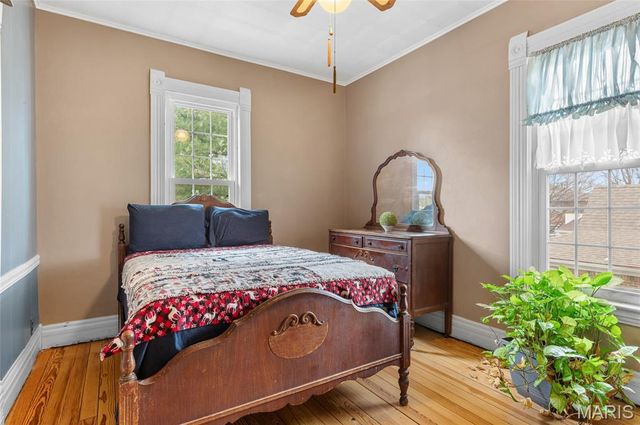 913 W Main Street, Collinsville, IL 62234