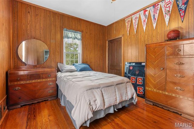 913 W Main Street, Collinsville, IL 62234