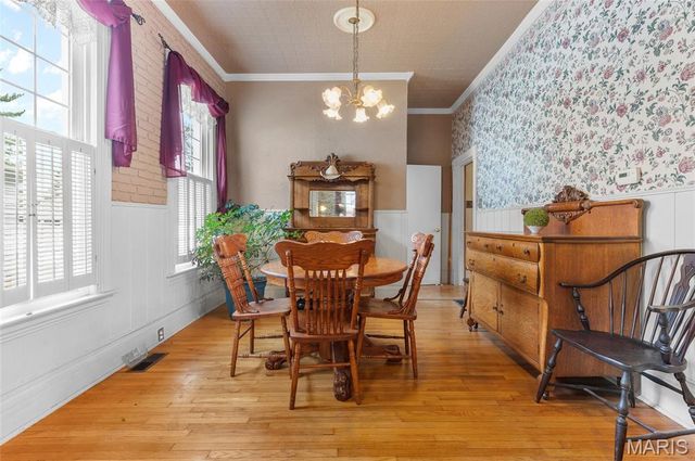 913 W Main Street, Collinsville, IL 62234