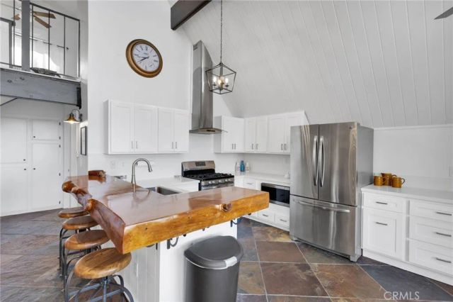 28919 Palisades, Lake Arrowhead, CA 92352