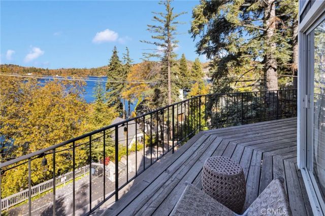 28919 Palisades, Lake Arrowhead, CA 92352