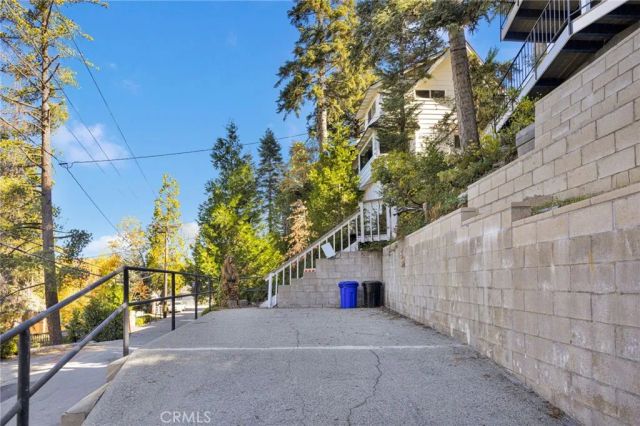 28919 Palisades, Lake Arrowhead, CA 92352