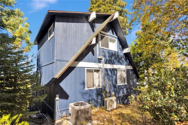 28919 Palisades, Lake Arrowhead, CA 92352