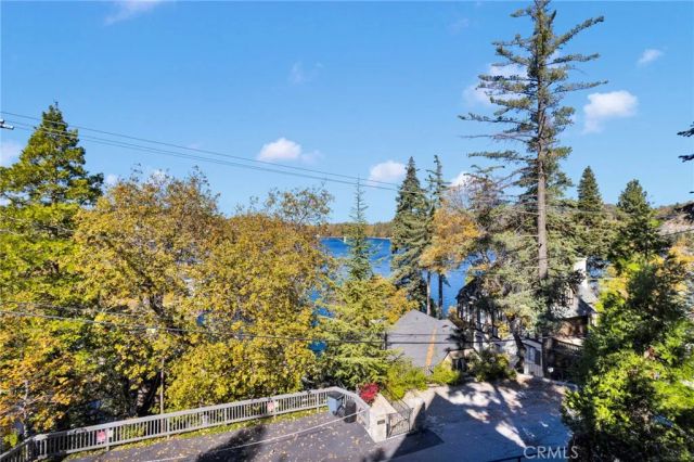 28919 Palisades, Lake Arrowhead, CA 92352