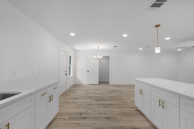 4343 Vanette Lane, Dallas, TX 75216