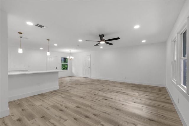 4343 Vanette Lane, Dallas, TX 75216