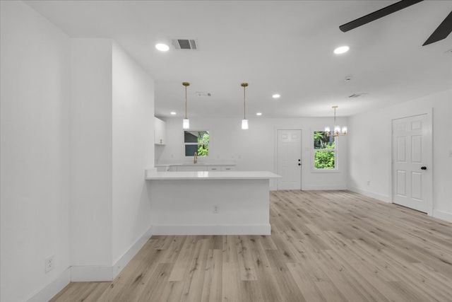 4343 Vanette Lane, Dallas, TX 75216