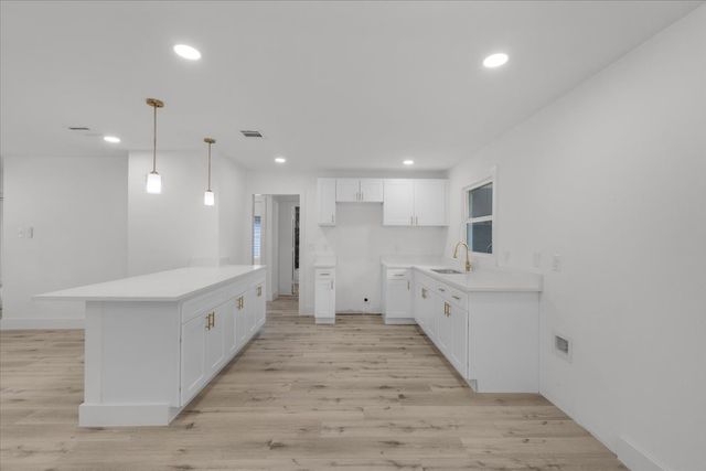 4343 Vanette Lane, Dallas, TX 75216