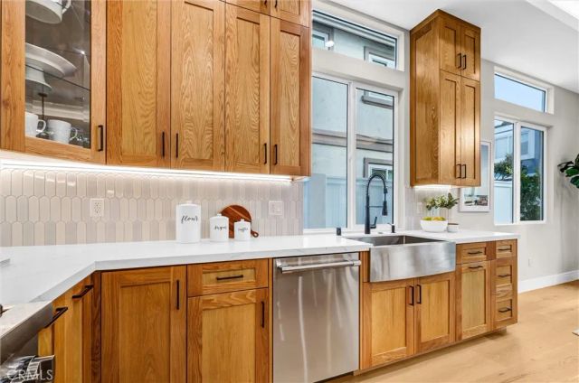 2016 Farrell Avenue B, Redondo Beach, CA 90278